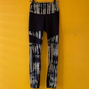 The North Face blue tie dye leggings